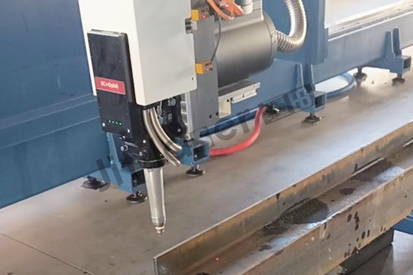 疆田型钢激光切割机